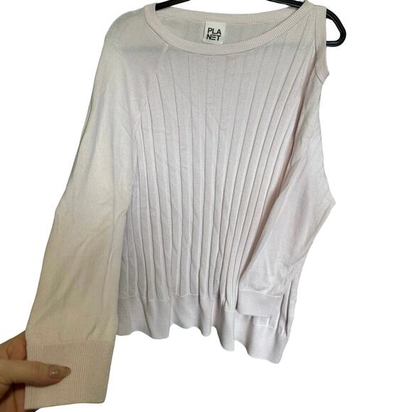 Planet By Lauren G Cutout Shoulder Ribbed Boatneck Sweater In Light Pink OS - Picture 1 of 10